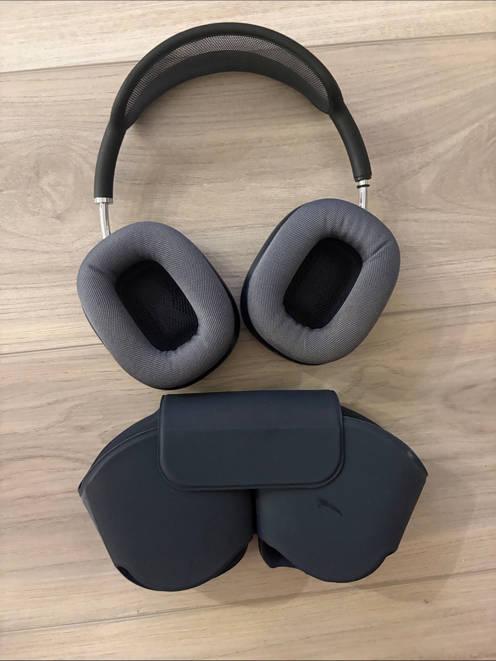Over-Ear Wireless Headphones in Gray with Carry Case